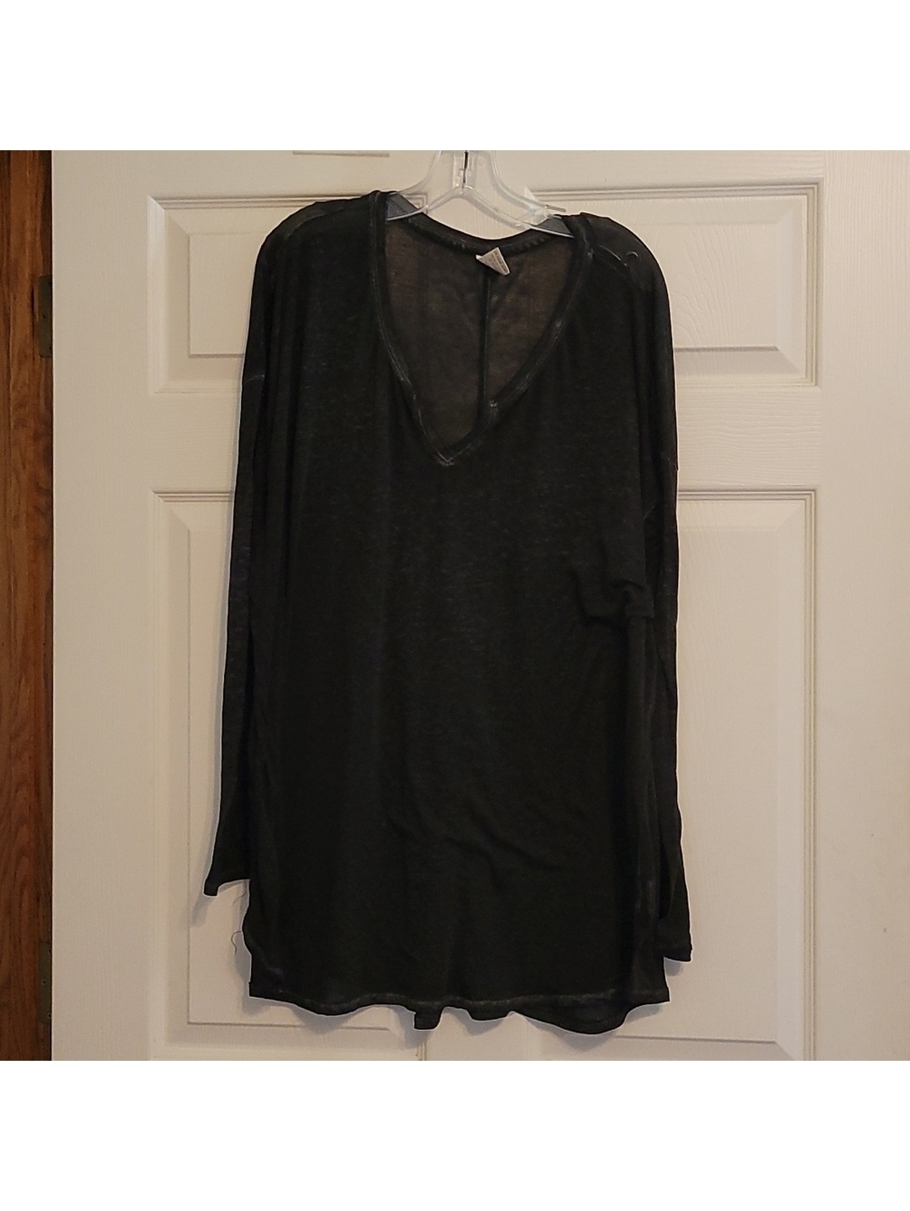 Faded Glory Women's Black Long Sleeve V-Neck Thin T-Shirt Size 2X